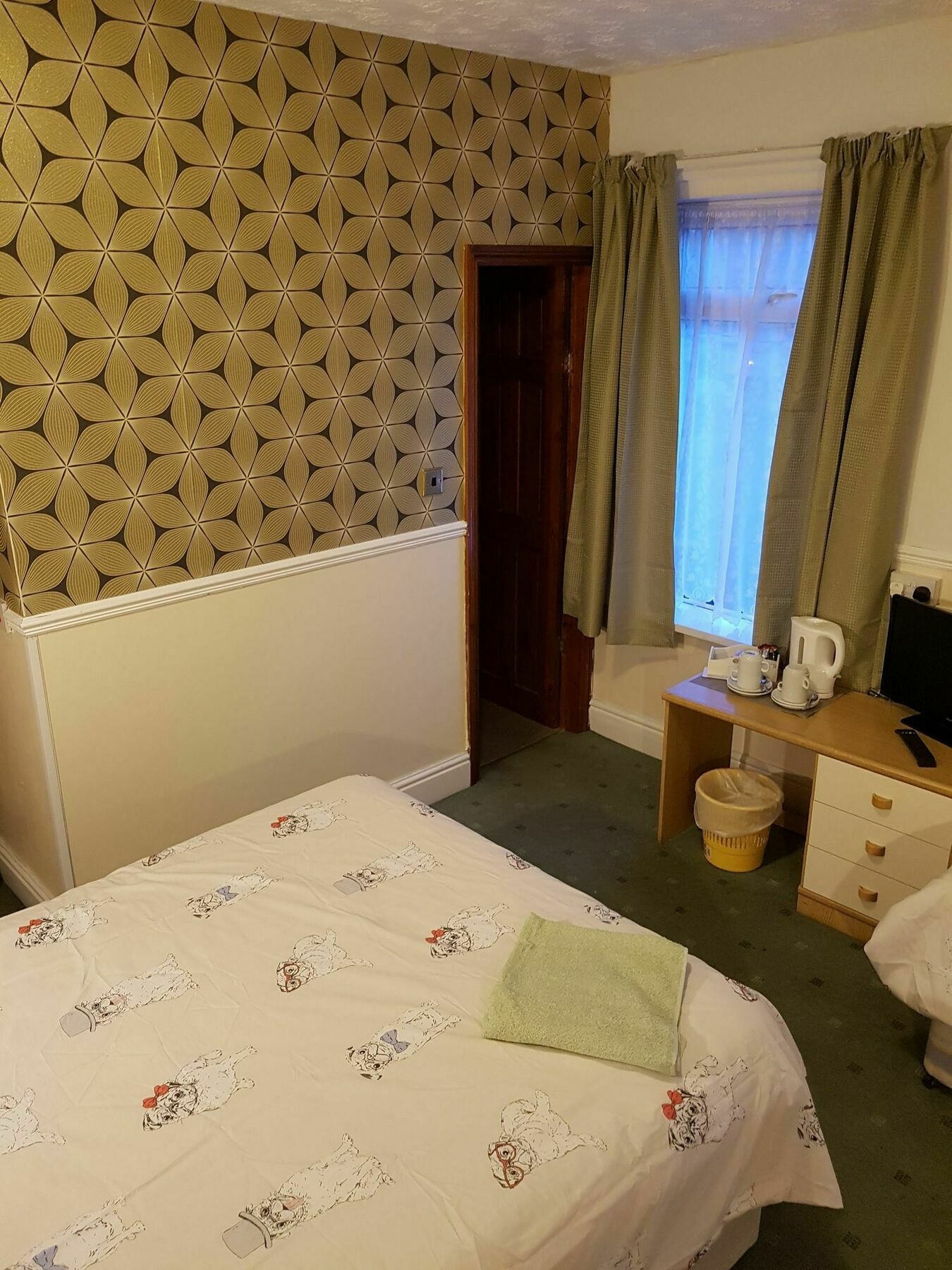 ברידלינגטון Chatley Court Guest House מראה חיצוני תמונה